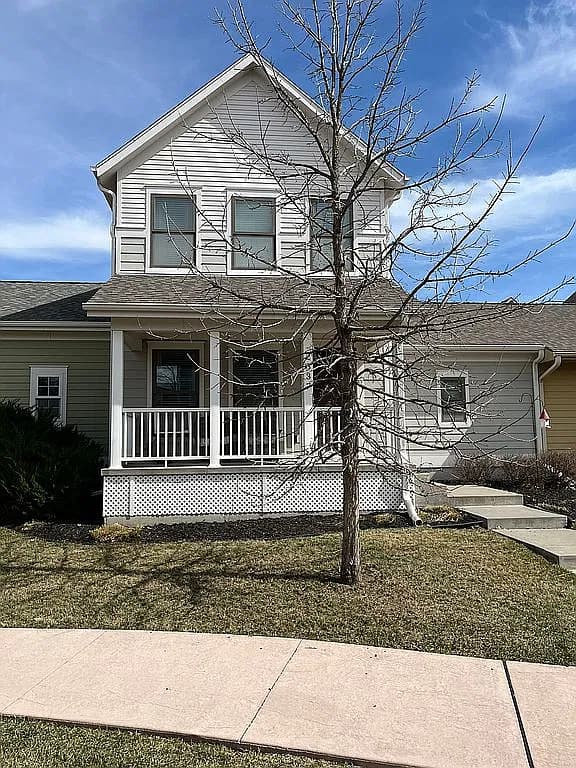 2337 Q St — exterior photo