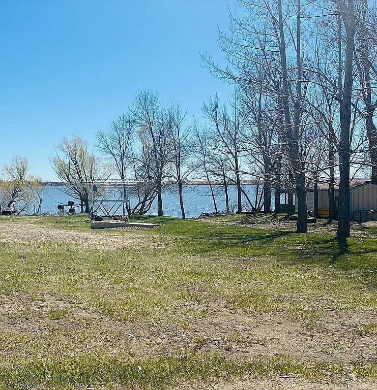 4448 N Lake Shore Dr — exterior photo