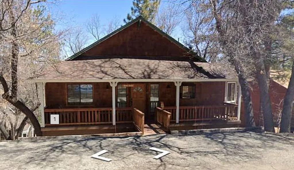 1416 Klamath Rd — exterior photo