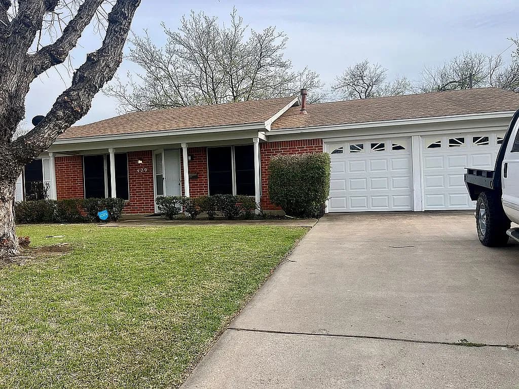 429 SW Gregory St — exterior photo