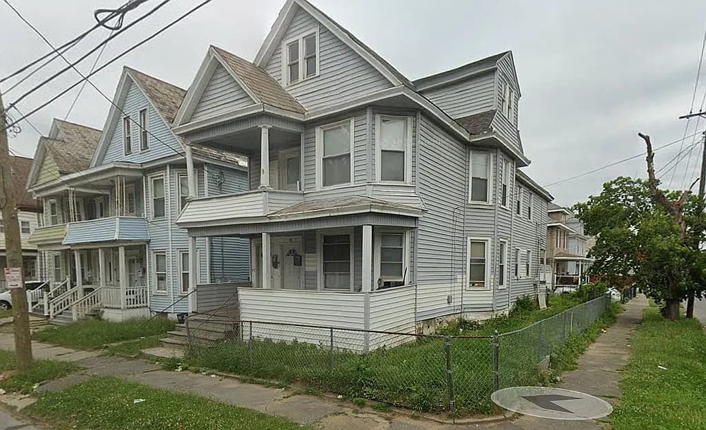 97 Elm St — exterior photo