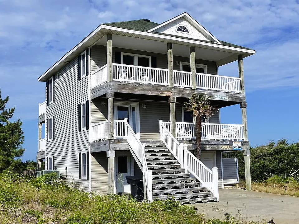 5007 Putter Ln — exterior photo