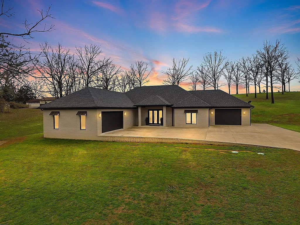 84 E Cadron Ridge Rd — exterior photo