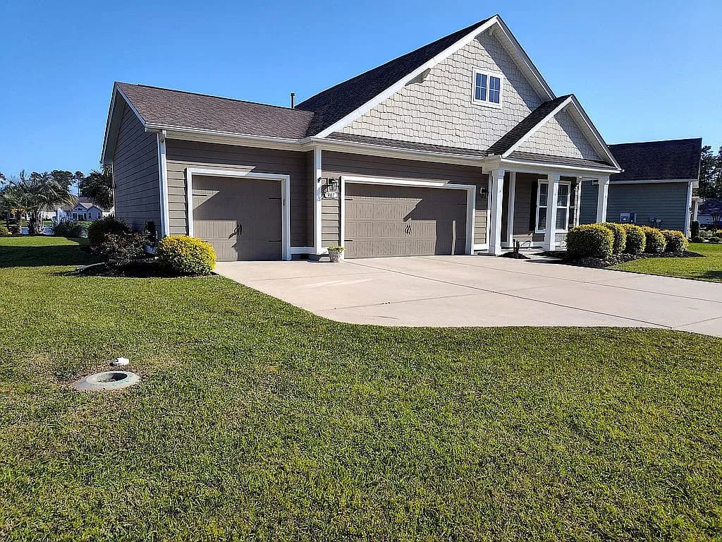 407 Hyacinth Loop — exterior photo