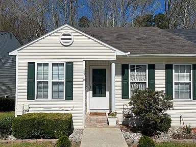 319 Crawford Mill Ln — exterior photo