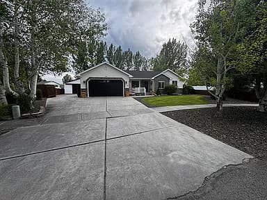 846 Barnwood Dr — exterior photo