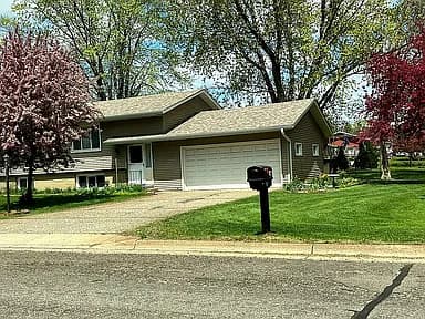 135 Dundee Ln — exterior photo