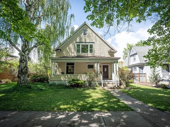 124 University Ave — exterior photo