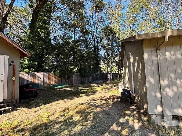 5536 Williams Hwy — exterior photo