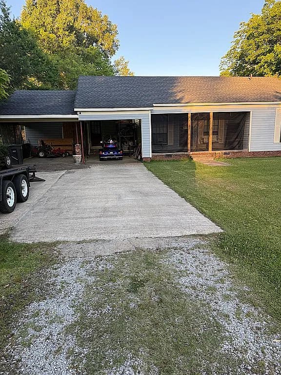 526 County Road 855 — exterior photo
