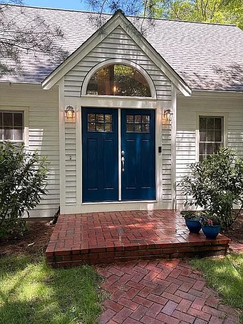20 Shannon Way — exterior photo