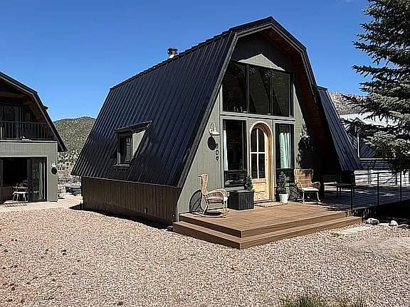 809 Mountain View Dr — exterior photo