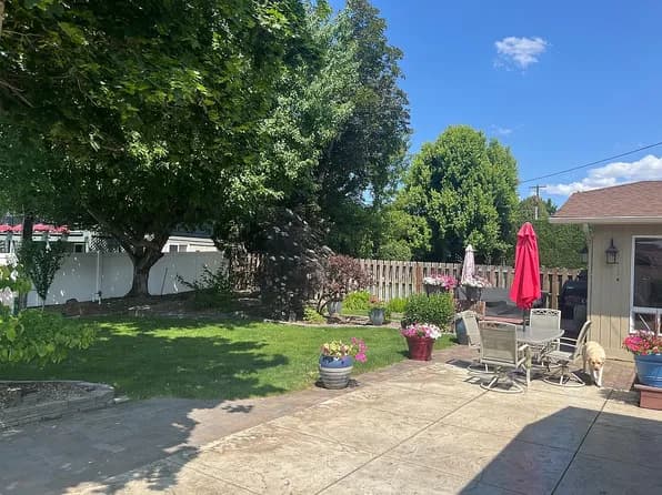 602 Follow Through Dr — exterior photo