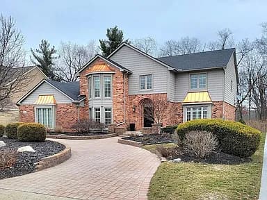2839 Portage Trail Dr — exterior photo