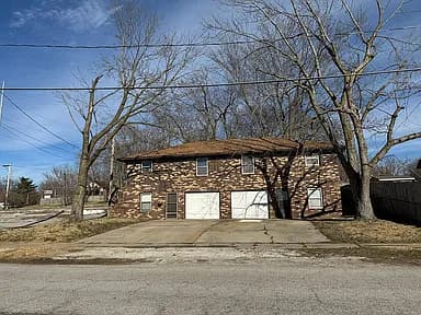 915 N Osage St — exterior photo