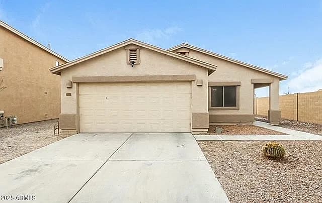 5773 E Sunrise Cir — exterior photo