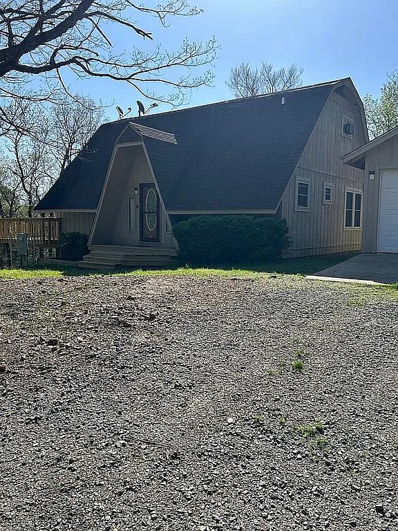 304 Magby Ln — exterior photo