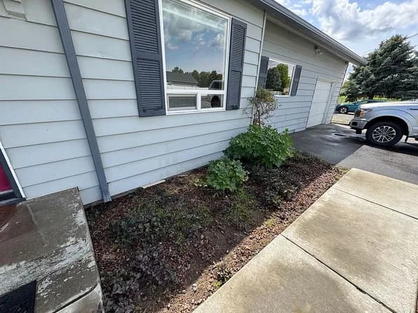 1000 Nagler Rd — exterior photo