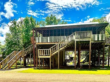 1039 Plum Rd — exterior photo