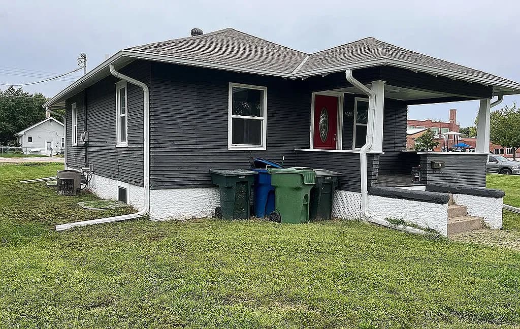 1420 4th Ave — exterior photo