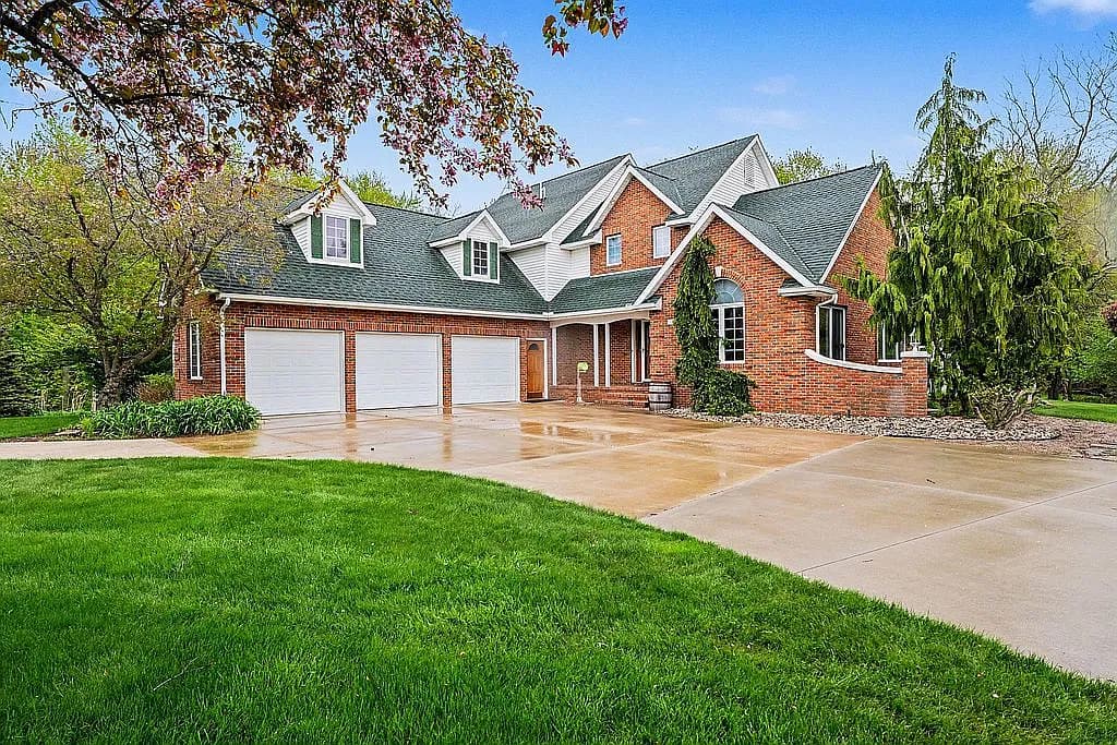 3095 S Nine Mile Rd — exterior photo