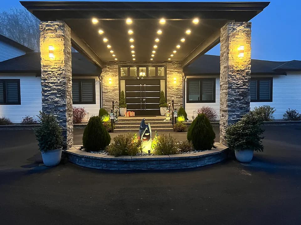 8660 Drayton View Ln — exterior photo