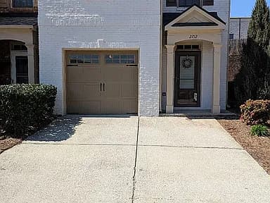 2712 Beynon Ln — exterior photo
