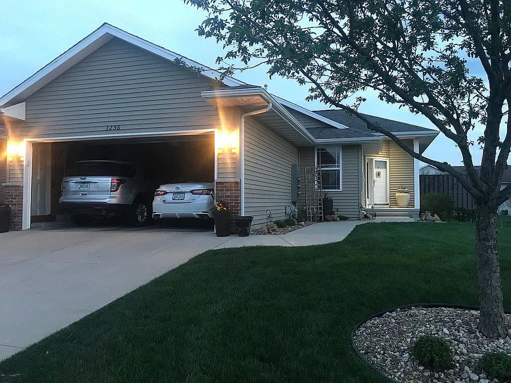 3256 Prairie Bend Cir — exterior photo