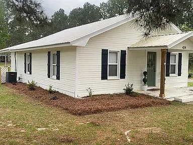 424 Sauls Rd — exterior photo