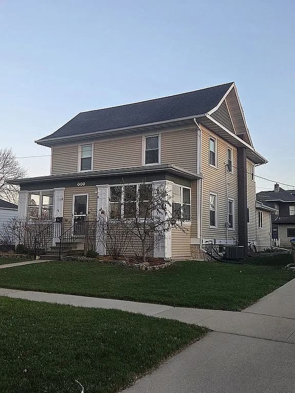 721 E Fayette St — exterior photo
