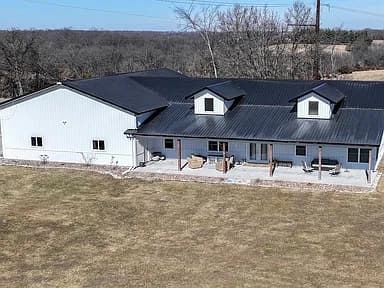 4818 Lake Rd — exterior photo