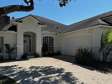 129 S Beach Dr — exterior photo