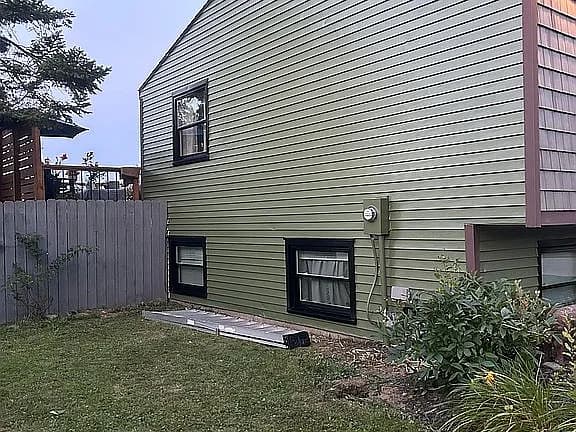 4225 Polly Ln — exterior photo