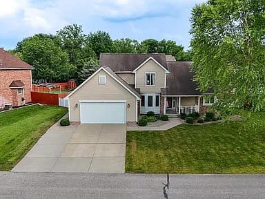 740 Coventry Dr — exterior photo