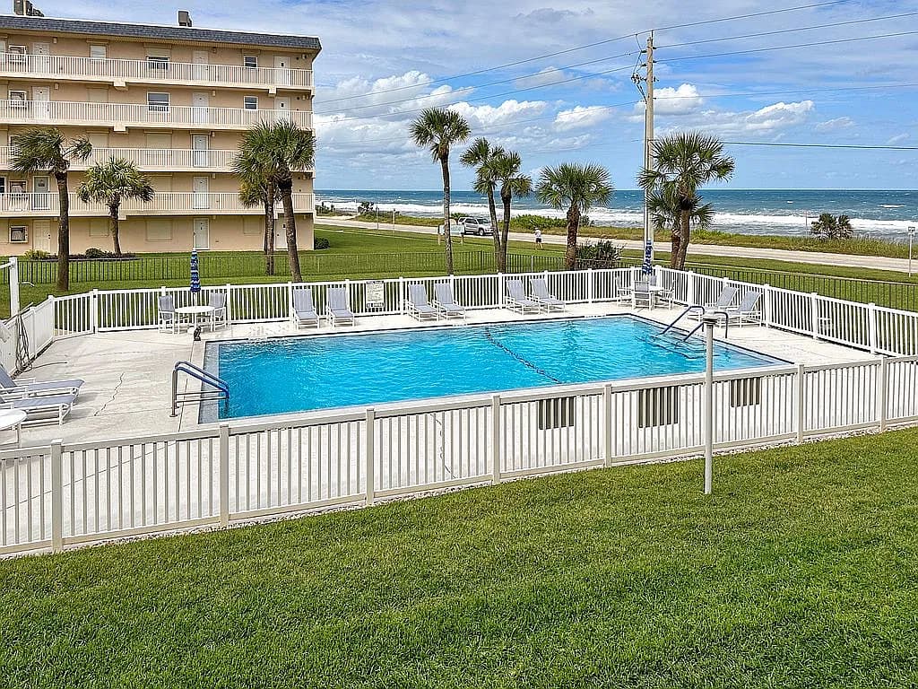 2290 Ocean Shore Blvd #2040 — exterior photo