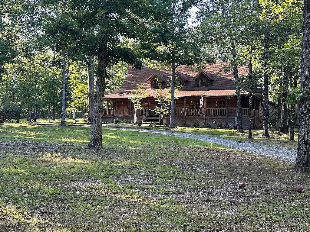 1110 Oak Acres Dr — exterior photo