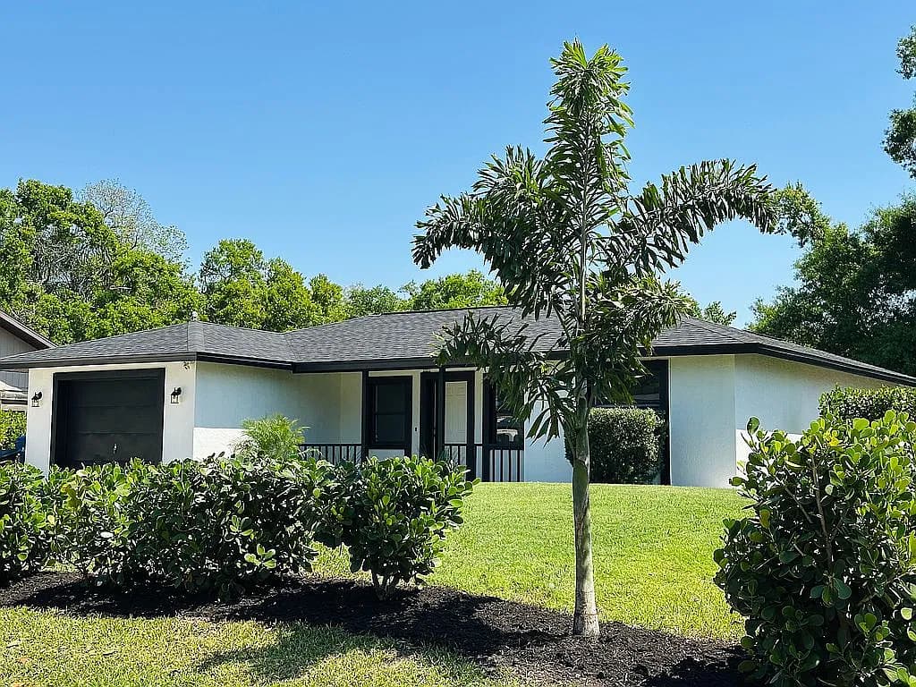 629 Albritton Ave — exterior photo