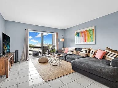 3050 NE 16th Ave APT 605 — exterior photo