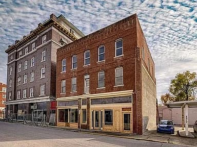 215 South St — exterior photo