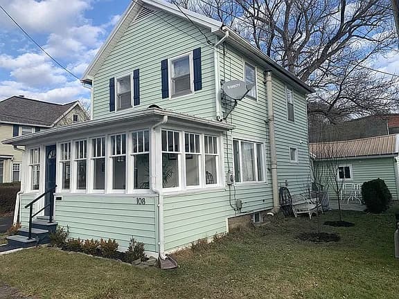 108 Dodge Ave — exterior photo