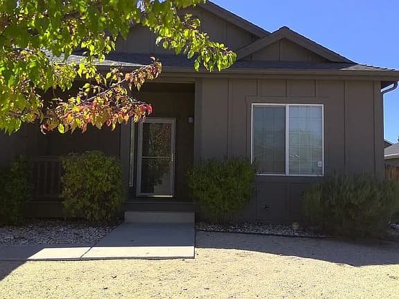 655 Beckwourth Dr — exterior photo