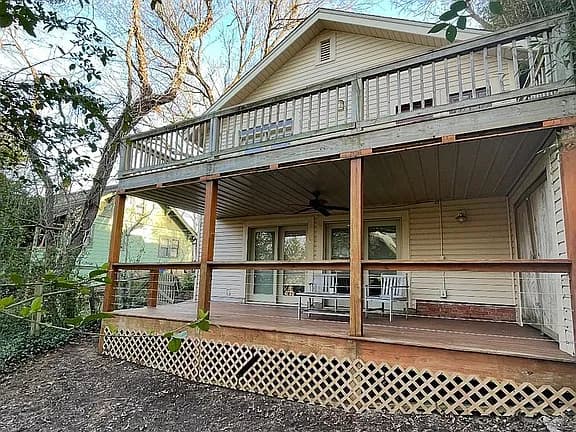 86 Annandale Ave — exterior photo