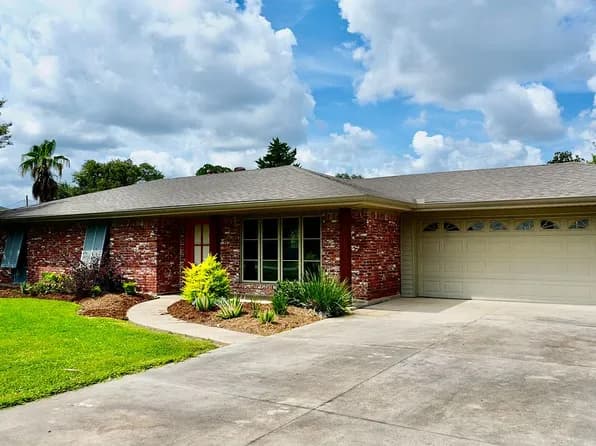409 Alonda Dr — exterior photo