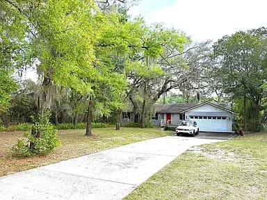 1904 Lake Alma Dr — exterior photo