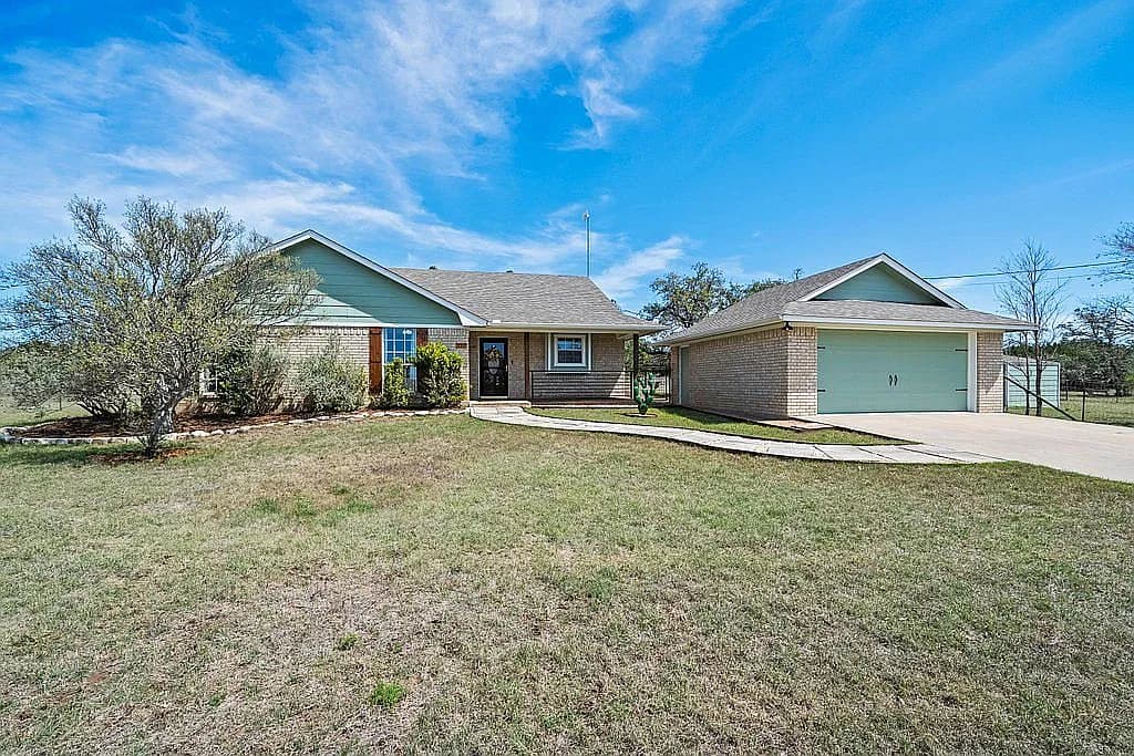 110 Fischer Cove Dr — exterior photo