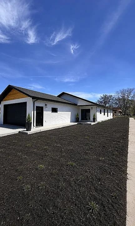 501 11th St NW — exterior photo