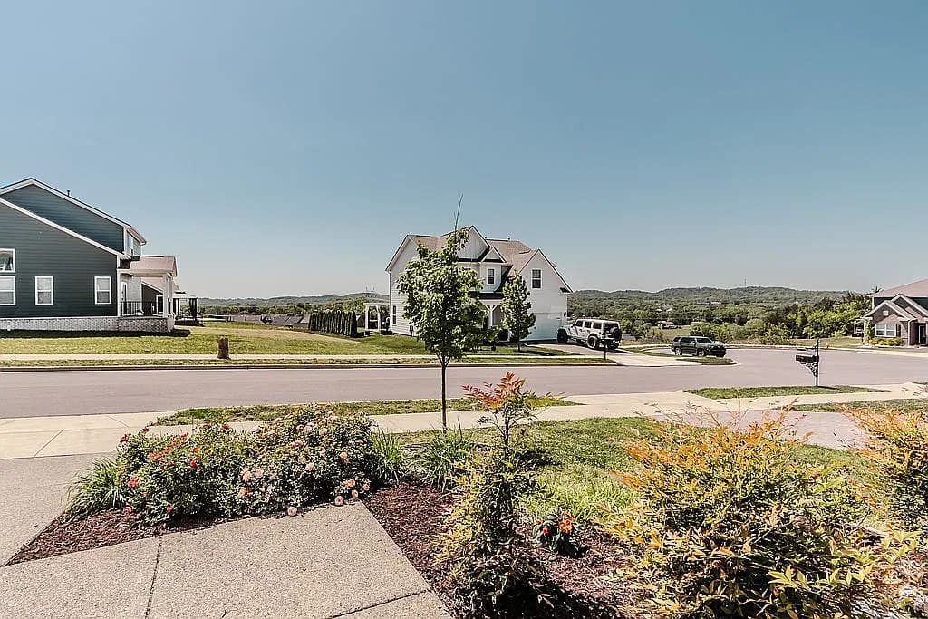 342 Gulfstream Dr — exterior photo