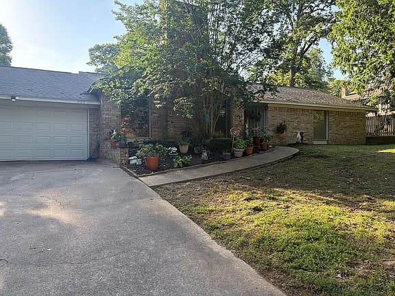4620 Kenbrook Dr — exterior photo