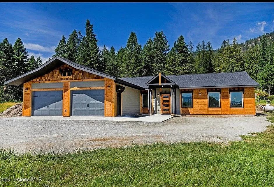 170 Newfoundland Ln — exterior photo