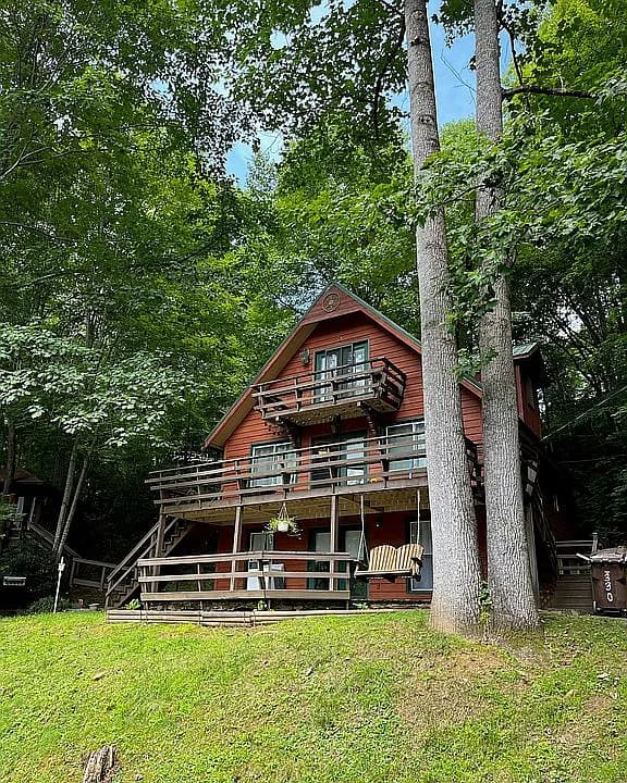330 Riddle Cove Rd — exterior photo